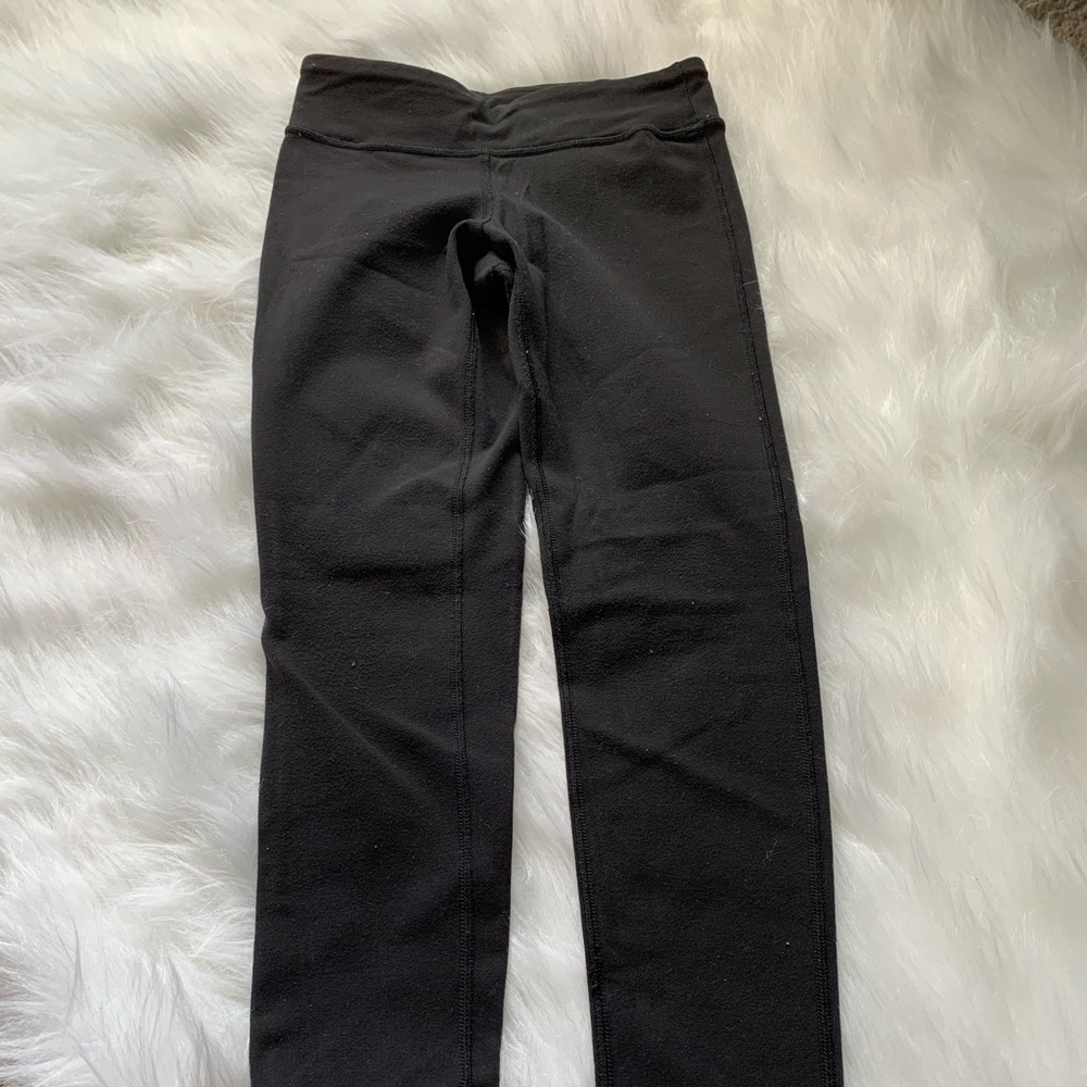 Girls size 6 black Ivivva leggings